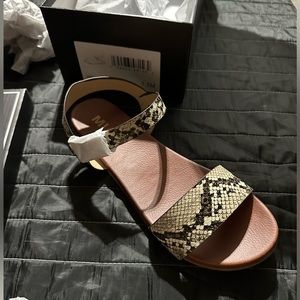 MIA Elita sandals
